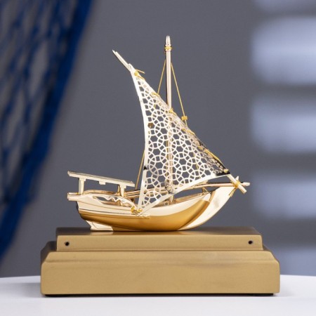 Souvenir ship on the stand sailboat 14.5cm-4