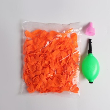 A set of water bombs, with a pump and a nozzle, 200 pcs., Orange color