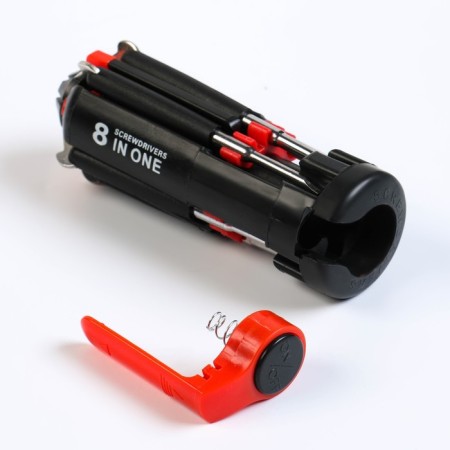 The lantern is multifunctional, multitul 8 in 1 "100 % man", 12 x 4 cm, 3 aa-3