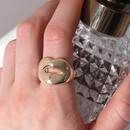 Ring "Kiss", color gold, dimensionless-2