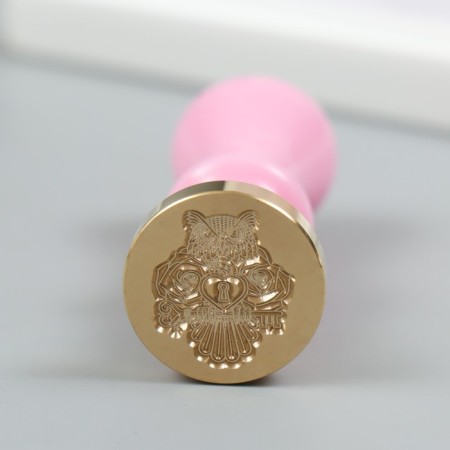 Printing for waxing with a plastic handle "Filin in heart roses" 2.5x2.5 cm-1