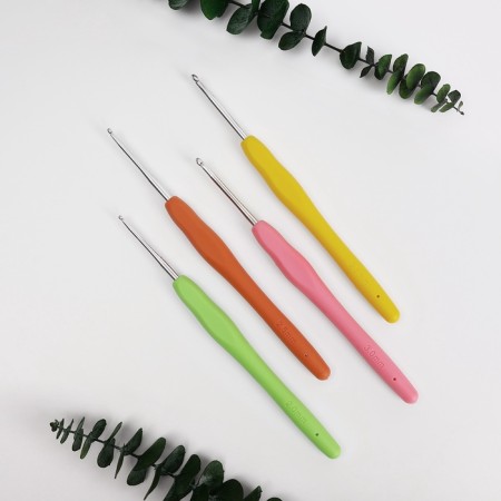 A set of hooks for knitting, D = 2-3.5 mm, 14 cm, 4 pcs, colorful color-1