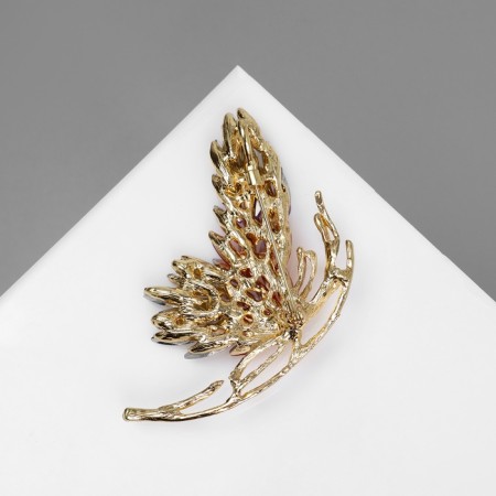 Brooch "Butterfly" with large wings, pink color in gold-1
