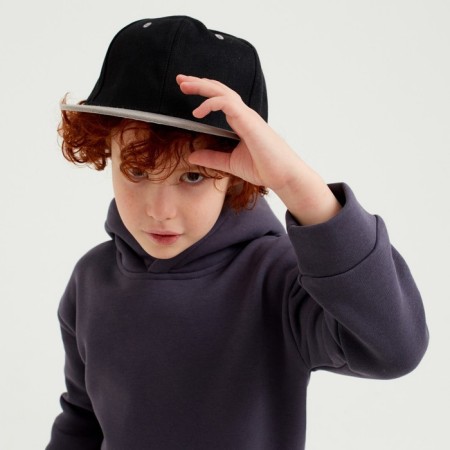 Basebolka with a direct visor for the boy Minaku, size 56, black/gray color