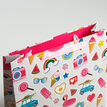 Gift laminated vertical, packaging, “good mood!”, M 26 x 30 x 9 cm-3