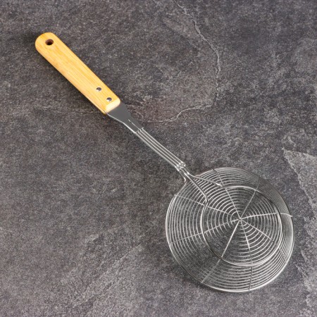 A colander-sytoos with a wooden handle 39cm, diameter13cm, depth 4.5cm-2