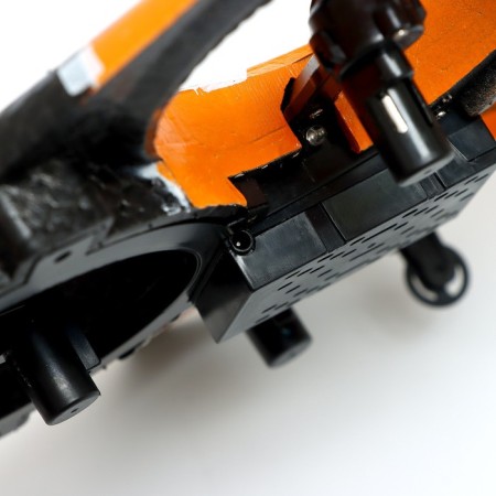 Sky aircraft-quadrocopter, gesture management-5
