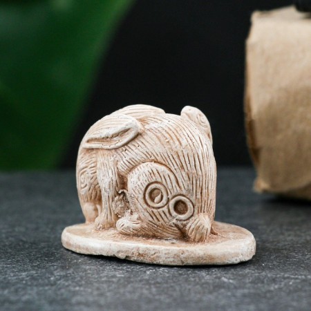 Figure "Hare" ivory, 4x3x3cm-2