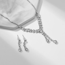 Set 2 items; Earrings, Knight 