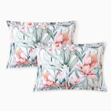 A set of pillowcases 