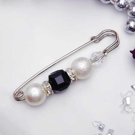 Pin "Cube" 6.5 cm, white-black color in silver-3