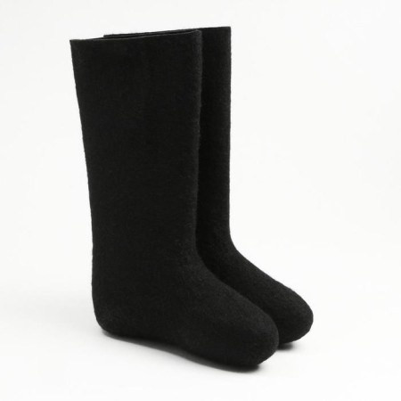 Male boots, black color, size 43 (31)
