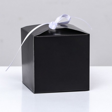 The box is folding, square, black, 8 x 8 x 8 cm,