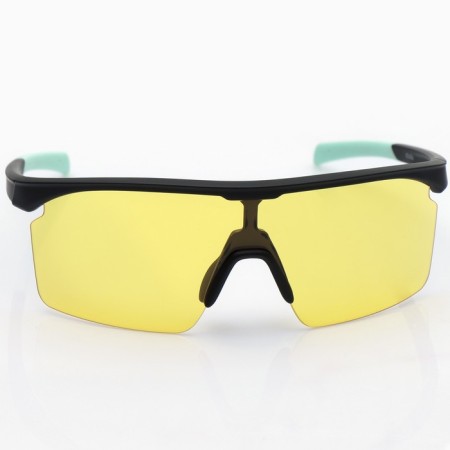 Glasses for outdoor activities "bad weather/night" with a cover, a napkin