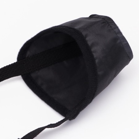 The muzzle is textile, size 4 (length on the nose is 5 cm, muzzle 23 cm), black-8