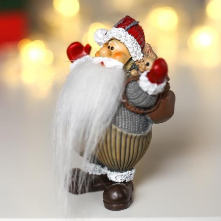 Polystone souvenir "Santa Claus in the jumpsuit with a bear cub" 8x6.7x4.7 cm-2