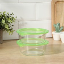A set of containers made of heat -resistant glass 