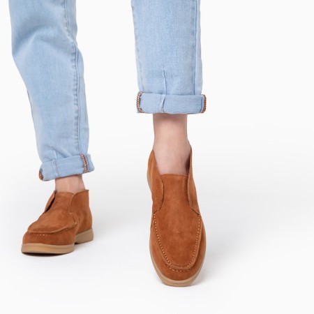 Mokasins are female, dark beige, size 37-1