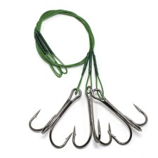 The leash of the steel Namazu Leader 1x7 Coated Green, D = 0.42 mm, l = 20 cm, with triple hook