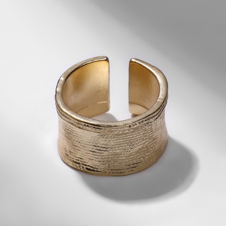 Ring "Trend" is corrugated, the color is gold, dimensionless-1