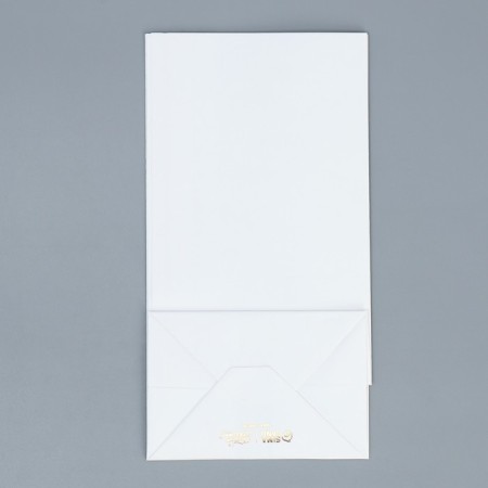 A package without handles “Happy New Year”, white, with embossing, 10 x 19.5 x 7 cm, New Year-7