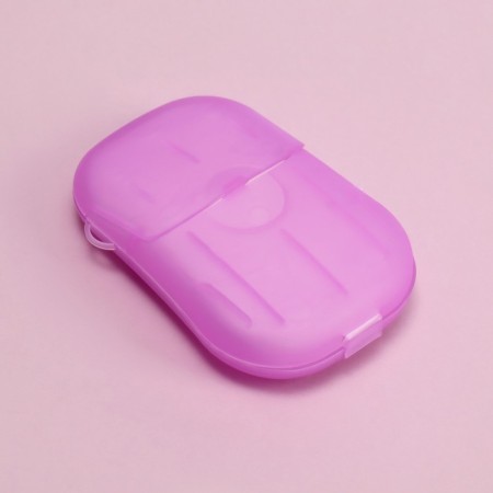 Road set, 4 objects, hat, brush, soap 18 (+/- 2) sheets, cotton pads 10 pieces-7