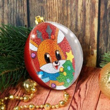 New Year's set for creativity. The Christmas tree Freak 