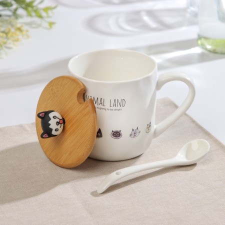 Ceramic mug with a wooden lid and a spoon "Beasts", 360 ml, Mix drawing-1