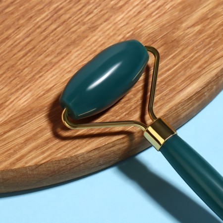 Massage for the face and décolleté, 14.5 × 5 cm, PVC clock, emerald color-2