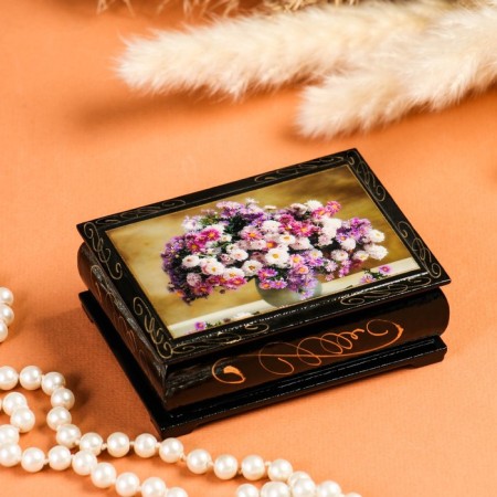 Casket "Flowers", 7.5 × 10 cm, lacquer miniature