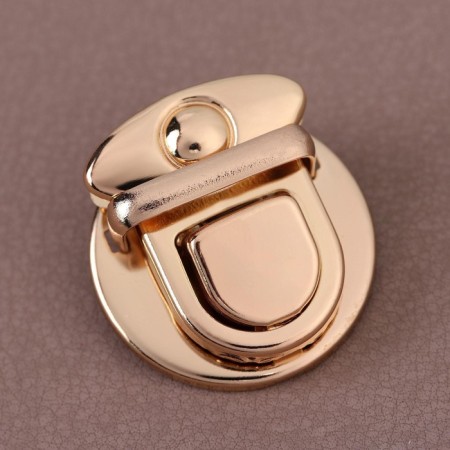 Bag -3 × 3 cm fastener, golden color-1