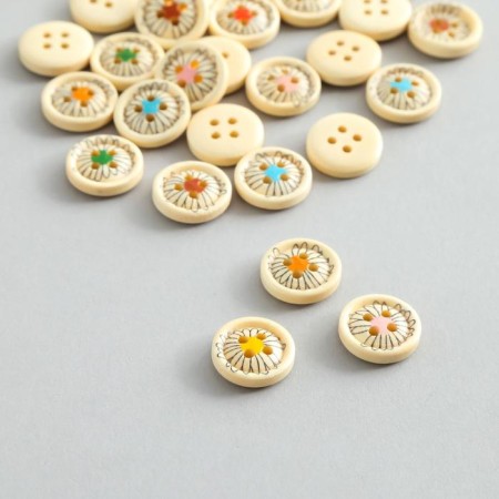 Buttons wood for creativity 4 punctures "Chamomile with a bright middle" nr 30pcs 1.5x1.5x0.3 cm-1