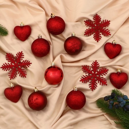A set of jewelry plastic 30 pcs "Amur" (16 balls, 6 hearts, 8 snowflakes) red