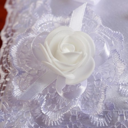 Pillow for rings with lace, white-2