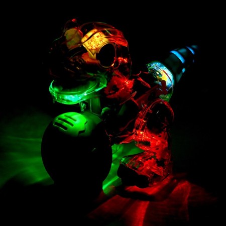 The gear dinosaur works on batteries, light, sound-3