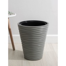 Kashpo for flowers with an insert 