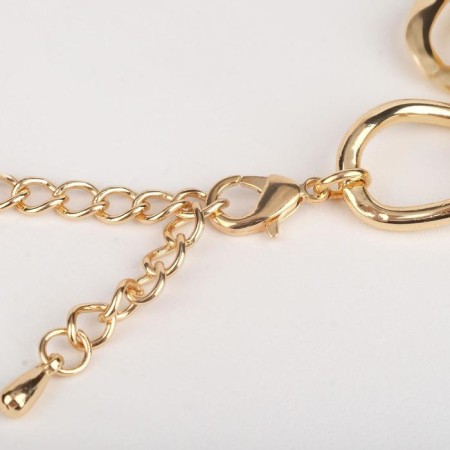 The necklace "chain" is different links, color gold, 55 cm-1