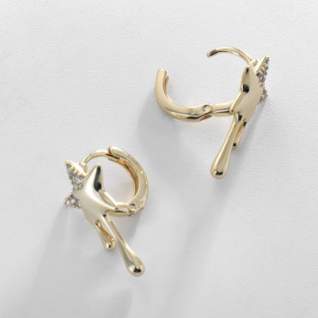 Cooping earrings melting star, white color in gold, d = 2 cm-2