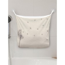 Organizer in a bathtub on the suction cups 