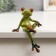 Souvenir Polystone varnish on the frog's shelf sits 14.8x9.5x5.5 cm