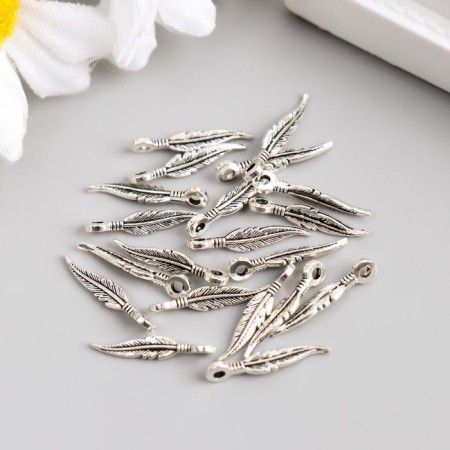 Pendant "feather" Color silver 0.3x1.5 cm-1
