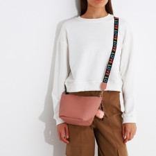 Bag Cross-Bodi with a zipper, pink color