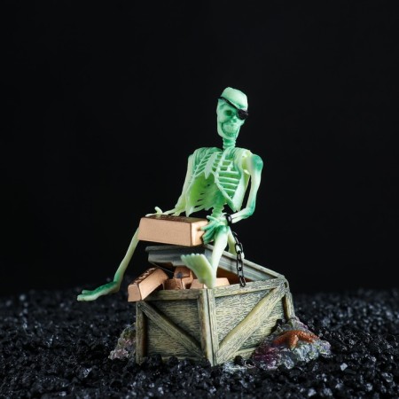 The sprayer is a mobile "skeleton with gold"-1