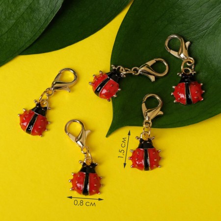 Charmik "God's cow", the color is red-black in gold