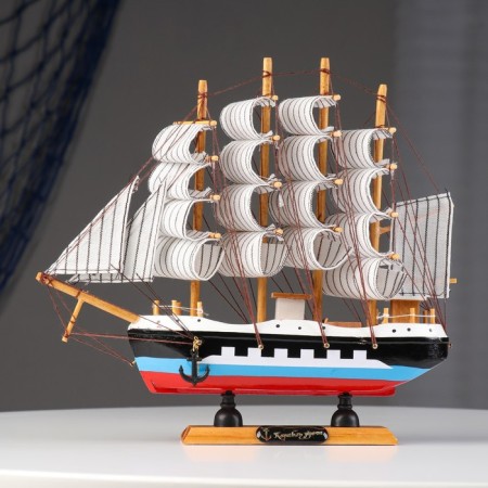Arkham ship four -masted with white sails, 24*5*23cm