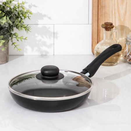 Pan Consul, D = 20 cm, glass cover, plastic handle, anti -stick coating, black color-9