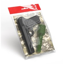 Equipment and weapon set: pistol, grenade