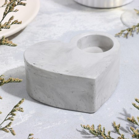 Summary "Heart is large. Marble" from gypsum, 10.5x9x4.5cm, marble with black stripes-1