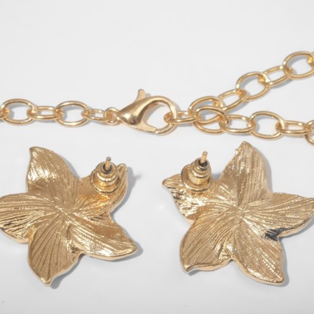 Set 2 objects: earrings, necklace "flowers" trio, blue color in gold, 45 cm-1