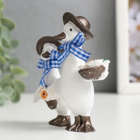 Souvenir Polystone "Ducks in Panama, with Flowers basket" 9x9x3 cm-3